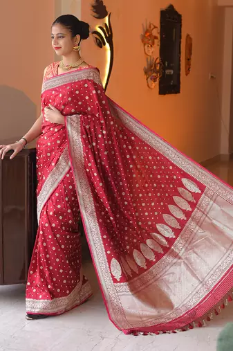 Kataan Benarasi Silk Saree With Kadua Weave