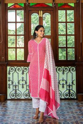 Weavllite Women's Pink  Silk Blend Schiffli  Embroidery Kurta set 1