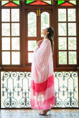 Weavllite Women's Pink  Silk Blend Schiffli  Embroidery Kurta set 4