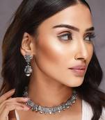 Silver pearl jewellery