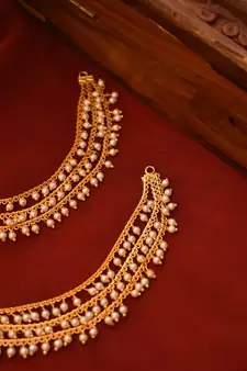 Gold pearl hair-accessories