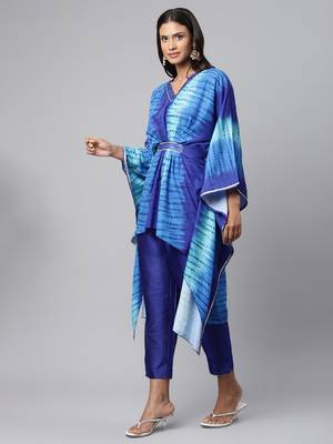 Royal-blue printed crepe kaftans 3