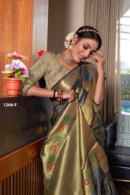 Grey Woven Organza Saree With Blouse 1