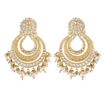 with Stunning Matte Finish Big Kundan & Faux Pearl Bridal Chandbali Earrings with Maang Tikka Set for Women 4