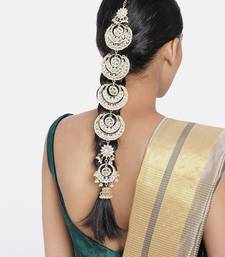 Gold-Plated Metal Traditional Floral Kundan Pearl Studded Beaded Head Chain/Paranda 