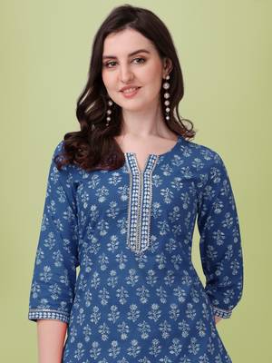Navy Blue White Jaipuri Printed Gotta Patti Kurta With Pant and Dupatta Set  4