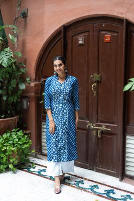 Weavllite Women's Indigo  Pure Cotton Block printed Kurta 1
