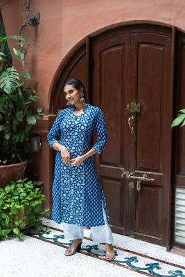 Weavllite Women's Indigo  Pure Cotton Block printed Kurta 3