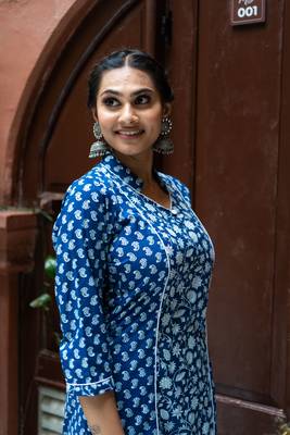 Weavllite Women's Indigo  Pure Cotton Block printed Kurta 5