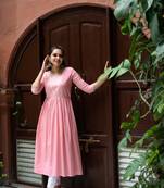 Weavllite Women's Pink Viscose Woven Buti design Kurta