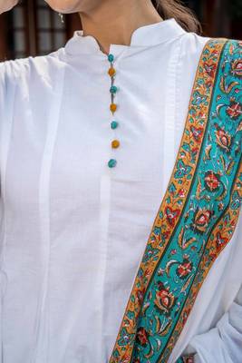 Weavllite Women's White  Pure Cotton Block printed Kurta set 5