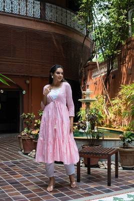 Weavllite Women's Pink  Pure Cotton Printed Kurta set 1