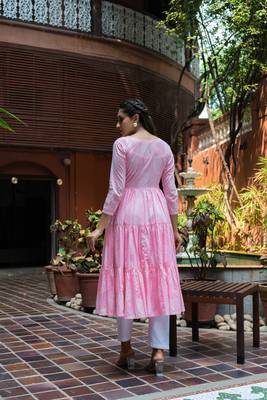 Weavllite Women's Pink  Pure Cotton Printed Kurta set 5