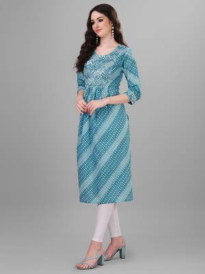 Weavllite Women's Blue  Pure Cotton Cambric Printed Kurta 4