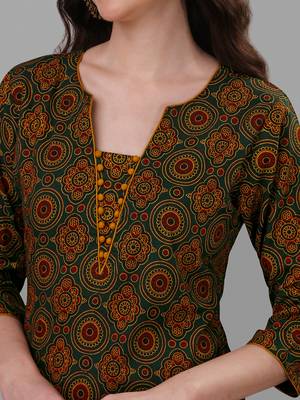 Weavllite Women's Green  Pure Cotton Cambric Block printed Kurta 2