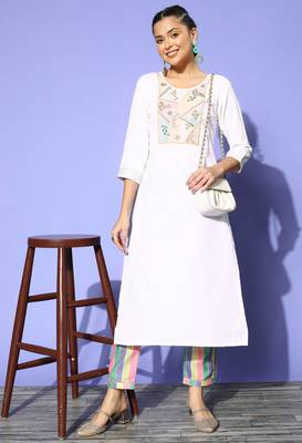 Off White  Solid Zari Embroidery Ruby Silk Kurta Pant Set 2