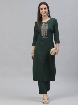 Green Embroidered Crepe Straight Kurta Pant Set 1