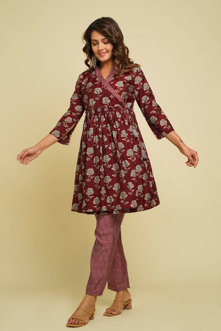 MUSLIN PRINTED SHORT KURTA & PANT