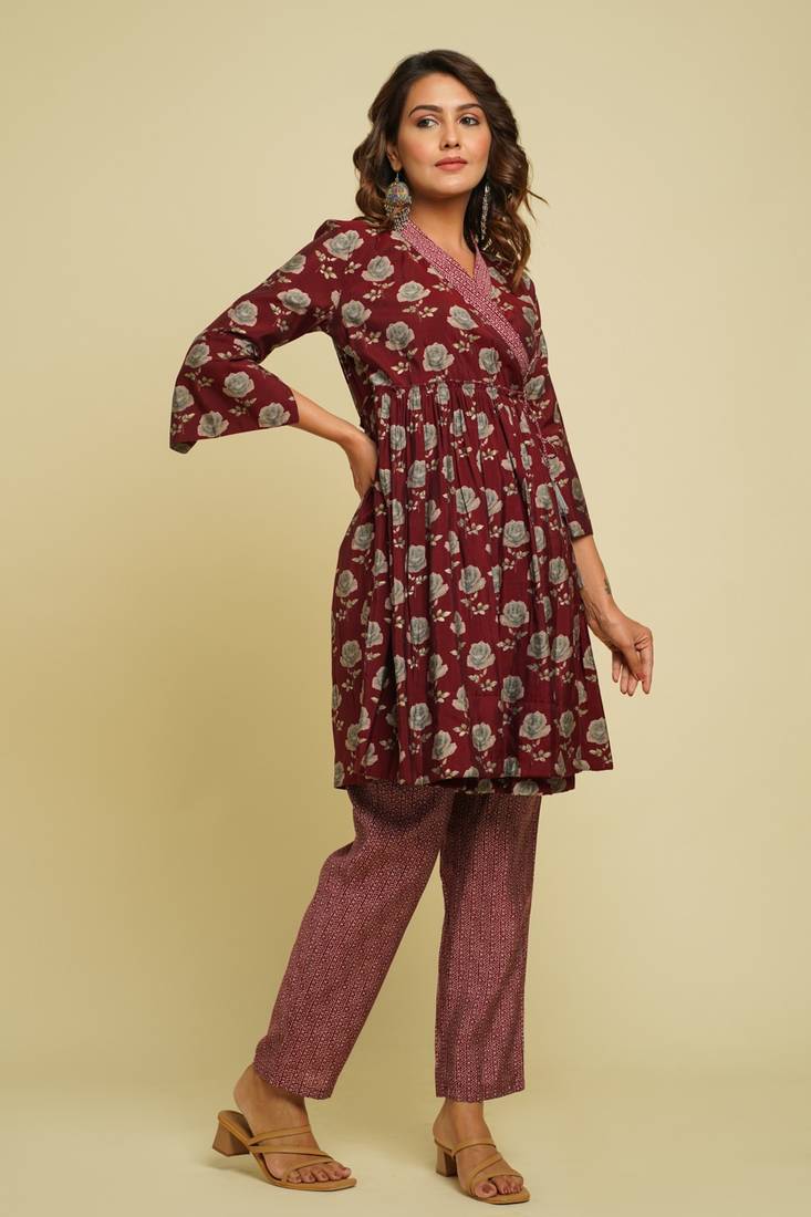 MUSLIN PRINTED SHORT KURTA & PANT