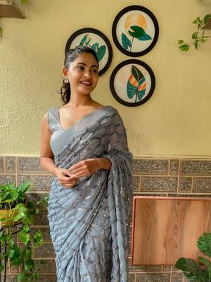 Grey woven georgette saree with blouse 2