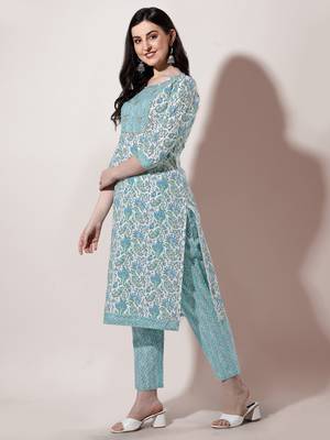 White Turquoise Floral Printed Cotton Kurta With Pant and Dupatta Set 2