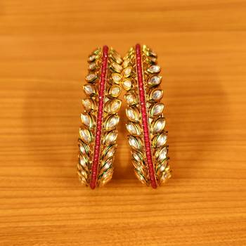 Red bangles-and-bracelets 3