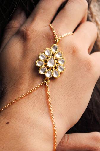 Kundan Haathphool