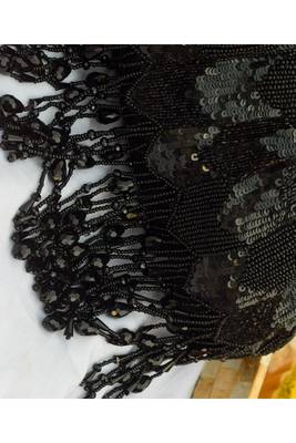Hrutvy Clutch Black 3