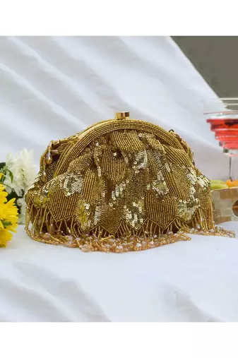 Hrutvy Clutch Gold