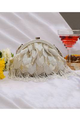 Hrutvy Clutch White 4