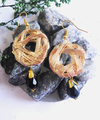 Weaved Mesh Earrings 3