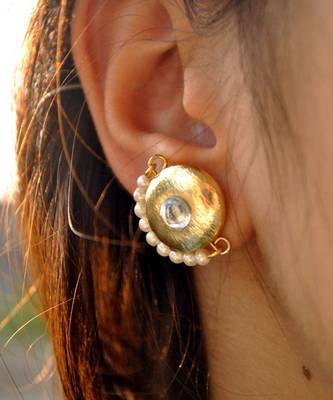 Golden Crescent Earstuds 1