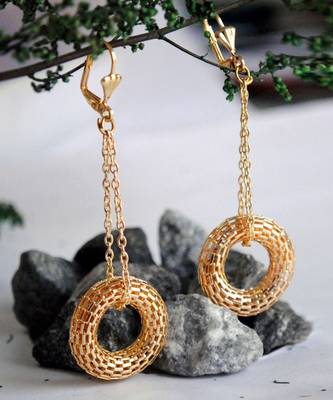 The Swinging Donuts Earrings 1