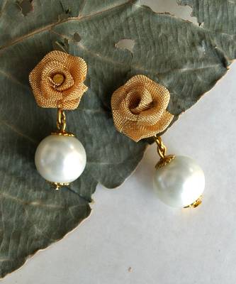 The Little Rose Earrings 2