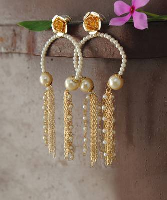 Pearly Inverted Hoops Earrings 3