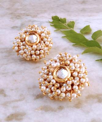 A Pearly Delight Earrings  2