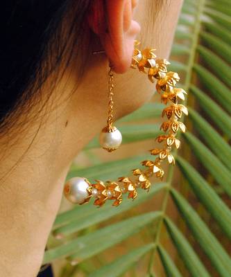 Floral Crescent Hoop Earrings 2