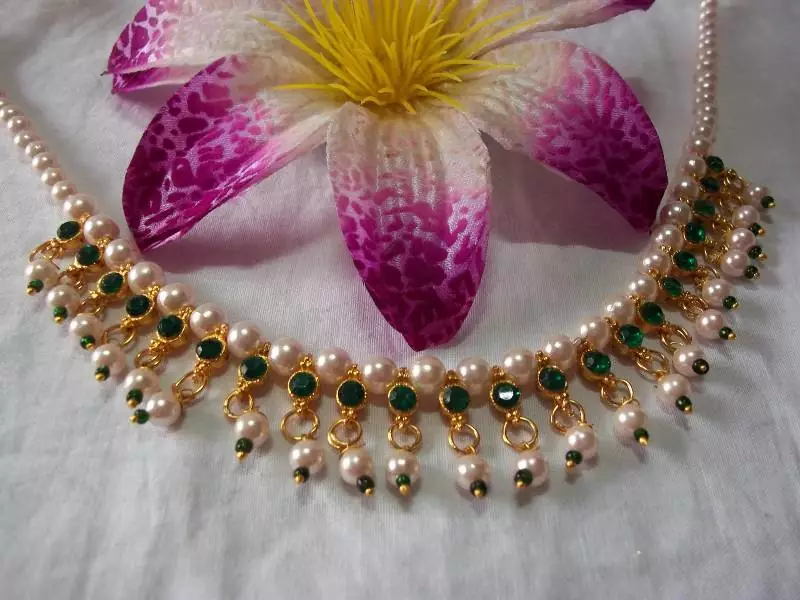 Dark Green Pearl Necklace