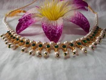 Dark Green Pearl Necklace 2