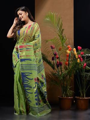 Light Green Silk Cotton Handwoven Jamdani Saree With Woven Motifs And Floral Designs Without Blouse 3
