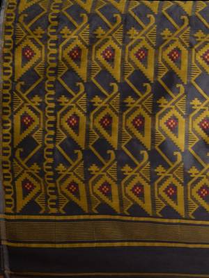 Grey And Yellow Handwoven Silk Cotton Jamdani Saree With Woven Designs 5