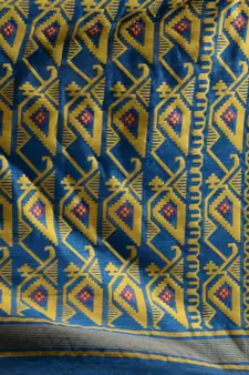 Sapphire Blue And Red Handwoven Silk Cotton Jamdani Saree With Woven Designs Without Blouse