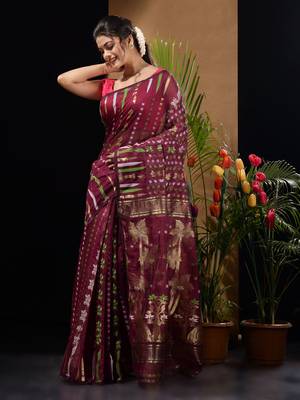Magenta Green Silk Cotton Handwoven Jamdani Saree With Woven Designs And Zari Work Without Blouse 2