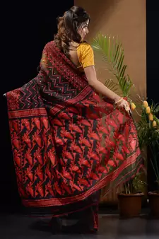 Black And Red Silk Cotton Handwoven Jamdani Saree With Woven Chevron Designs Without Blouse