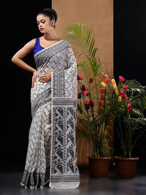 White And Black Silk Cotton Handwoven Jamdani Saree With Woven Chevron Designs Without Blouse 2