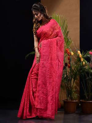 Fuchsia Silk Cotton Handwoven Jamdani Saree With Woven Chevron Designs Without Blouse 3