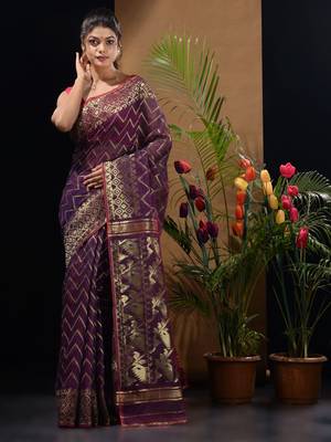 Purple Silk Cotton Handwoven Jamdani Saree With Zari Woven Chevron Designs 1