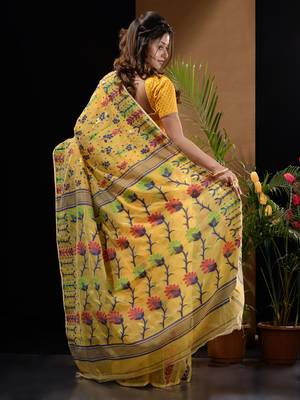 Yellow Silk Cotton Handwoven Jamdani Saree With Floral Designs And Motifs Without Blouse 4