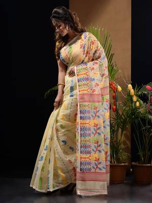 Off White Silk Cotton Handwoven Jamdani Saree With Floral Designs And Motifs Without Blouse 4
