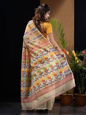Off White Silk Cotton Handwoven Jamdani Saree With Floral Designs And Motifs Without Blouse 5